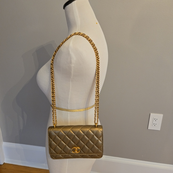 Chanel wallet on a chain gold champaign color. 7,5 x4,8 inches - Picture 3 of 16